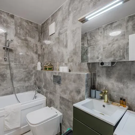Lasek Marcelinski Deluxe Apartment