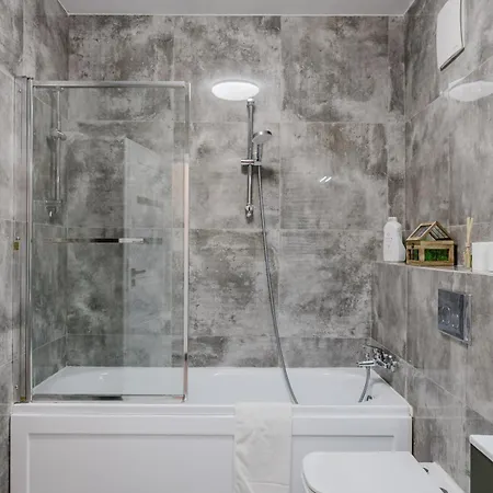 Lasek Marcelinski Deluxe Poznan